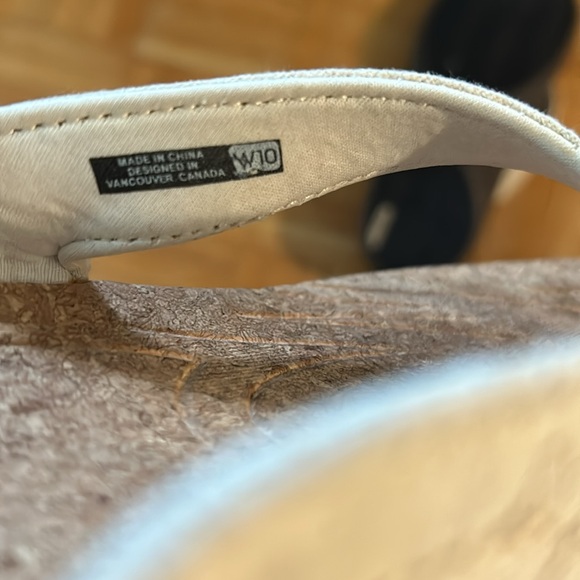 Sole - Picture 8 of 8